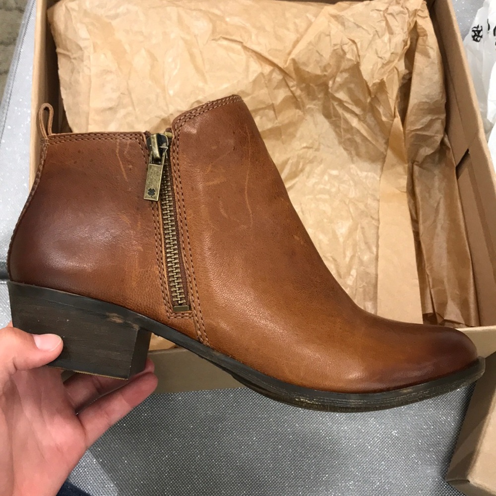 NWT Lucky Brand Distressed Leather Booties size 7